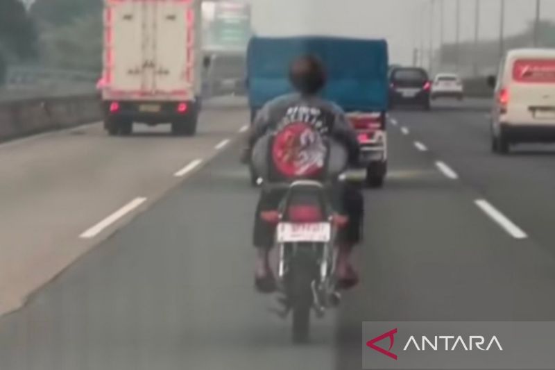 Polisi ungkap kronologi pengendara yang motor masuk Tol Jagorawi