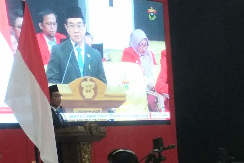 Unhas lantik 122 pejabat baru, dongkrak peringkat QS WUR