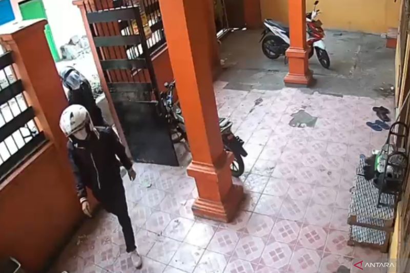 Pengemudi ojek ditembak terduga pencuri motor di Matraman Jaktim