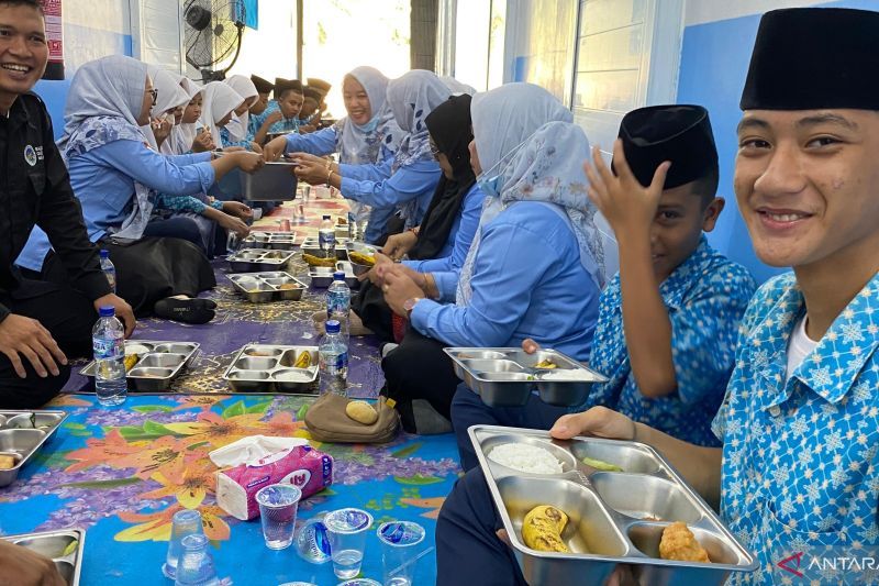 Ekonom sebut MBG turut topang pertumbuhan 5,29 persen pada triwulan II
