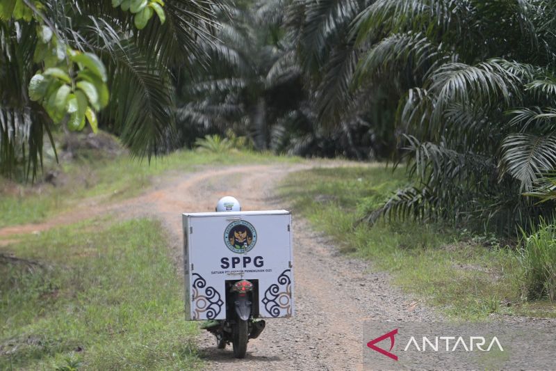 Ompreng harapan di garis depan tapal batas