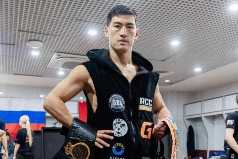 Dmitry Bivol disebut akan melepaskan gelar juara dunia WBO