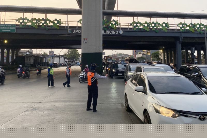 Cegah macet, Sudinhub Jaktim terapkan rekayasa lalin di simpang Cakung