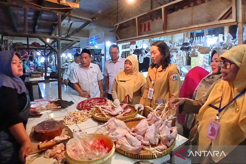 Pemkot Jaktim perketat pengawasan pangan di pasar tradisional