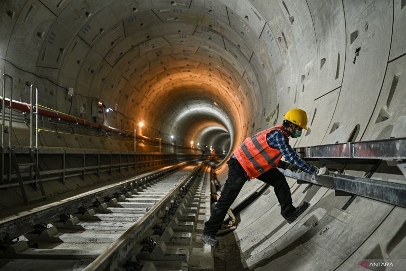 DKI sepekan, komitmen dukung olahraga hingga MRT Stasiun Monas