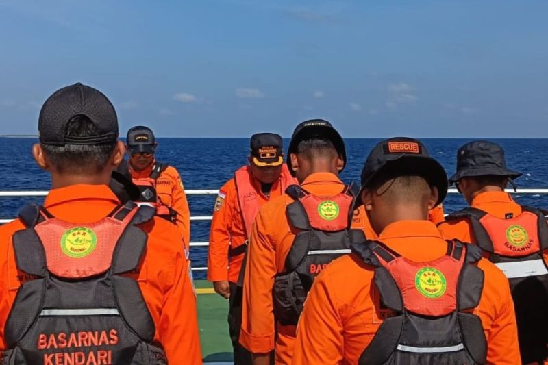 SAR gabungan sisir Pulau Sabalana cari 16 korban KM Nurul Salsa