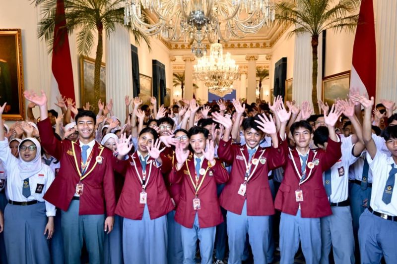 Pelajar SMAN 55 jejakkan kaki di Istana tepat di Hari Anak Nasional