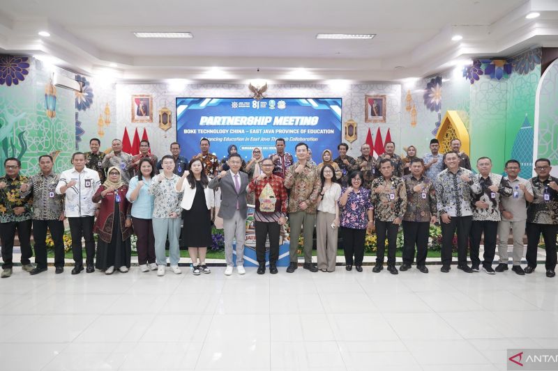 Jatim gandeng industri China latih 5.000 guru SMK kuasai AI