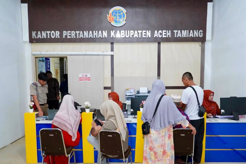Menteri Nusron sebut pelayanan Kantah di Aceh Tamiang berjalan normal