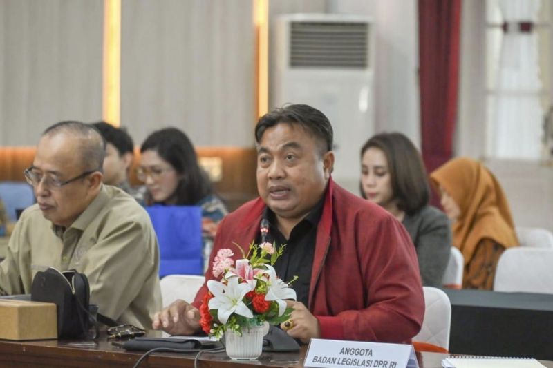 Anggota DPR dorong evaluasi Jampidsus perkuat integritas Kejaksaan