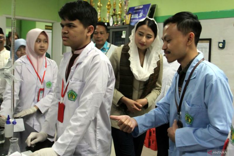 wamendag-penguatan-kewirausahaan-di-sekolah-garuda-demi-sdm-unggul