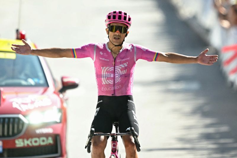 Carapaz menangi etape 18 Tour de France lewat serangan solo