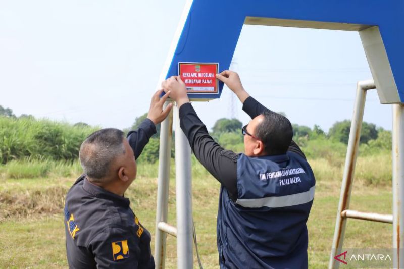 Pemkab Bekasi tertibkan reklame untuk tingkatkan kepatuhan objek pajak