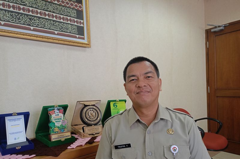 Sudin KPKP Jaktim ciptakan sekolah hijau lewat "urban farming"