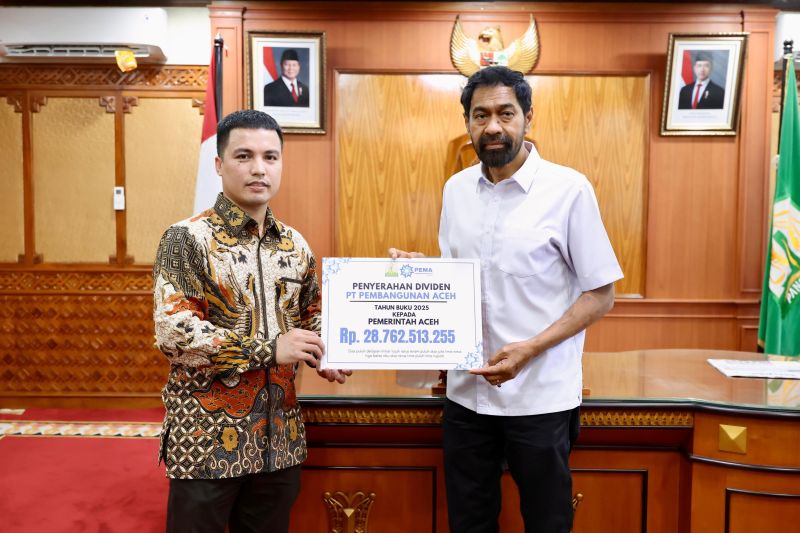 pema-serahkan-dividen-laba-bersih-rp2876-miliar-ke-pemerintah-aceh