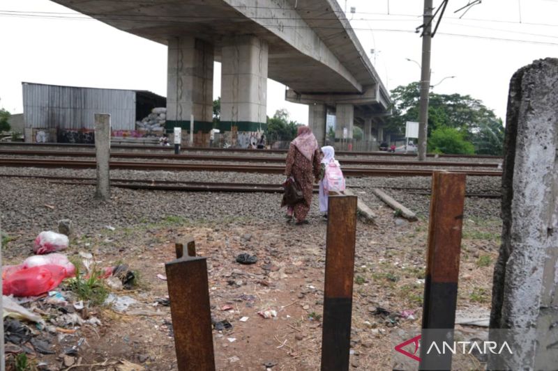 Cegah tawuran di Pondok Kopi, Pemkot Jaktim tutup akses jalur pinggir rel