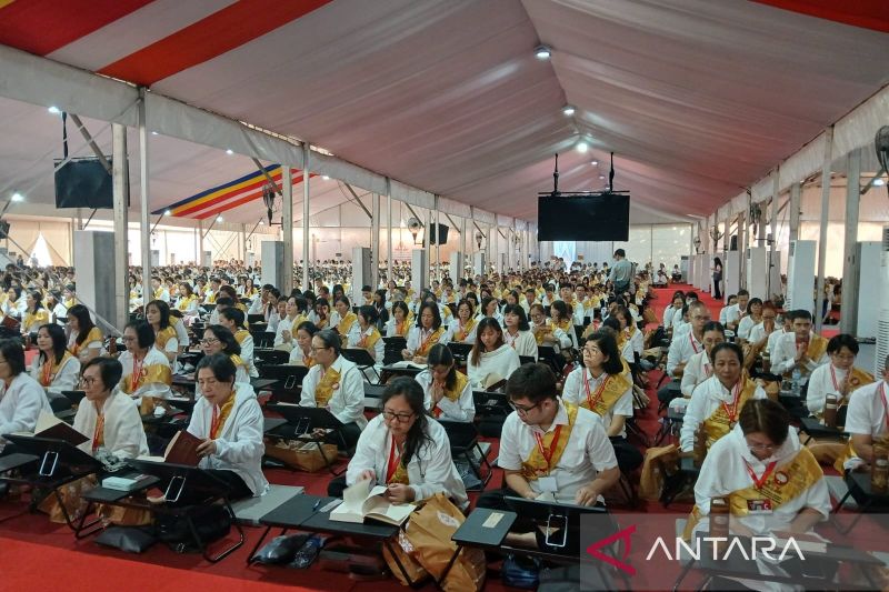 2.045 umat Buddha ikuti Indonesia Tipitaka Chanting di Borobudur