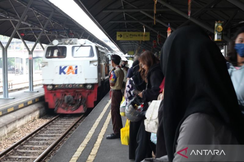 kemenko-ipk-integrasi-kai-dan-inka-perkuat-ekosistem-perkeretaapian