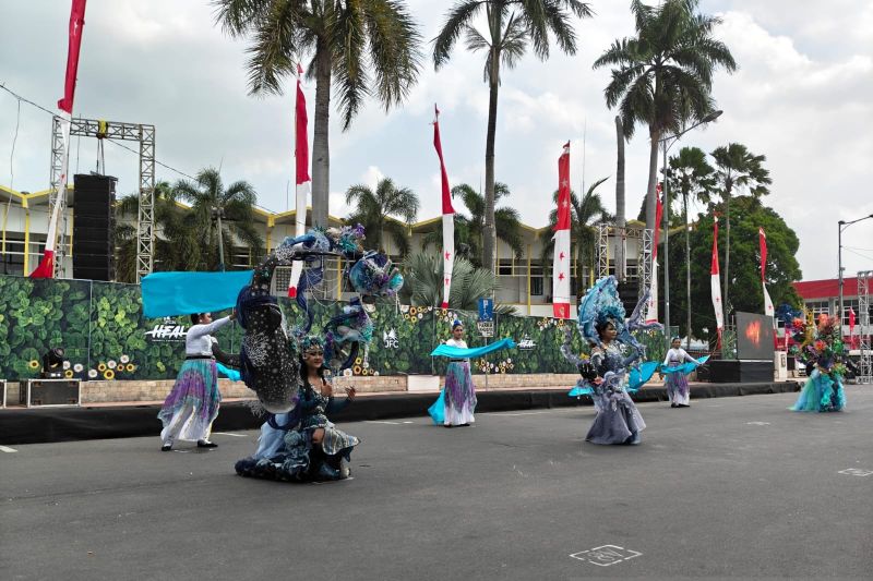 Siswa Sekolah Rakyat semarakkan ajang Jember Fashion Carnaval 2026