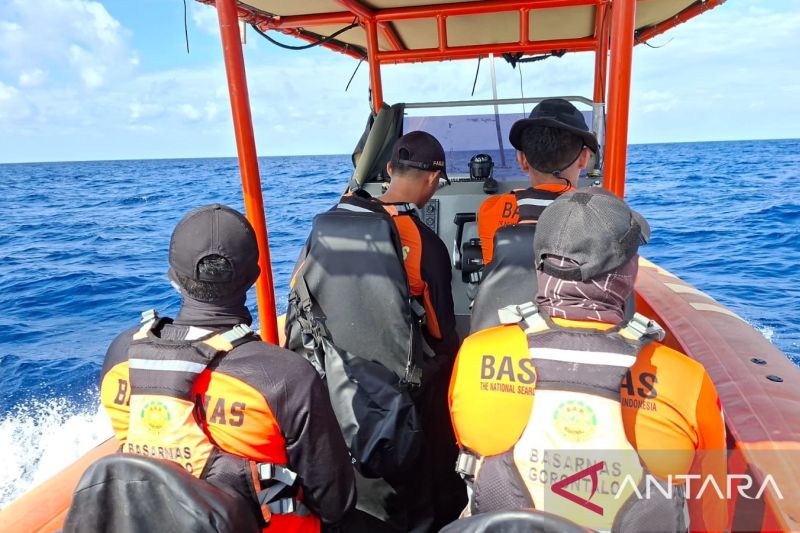 Tim SAR gabungan cari nahkoda speedboat yang tenggelam di Teluk Tomini