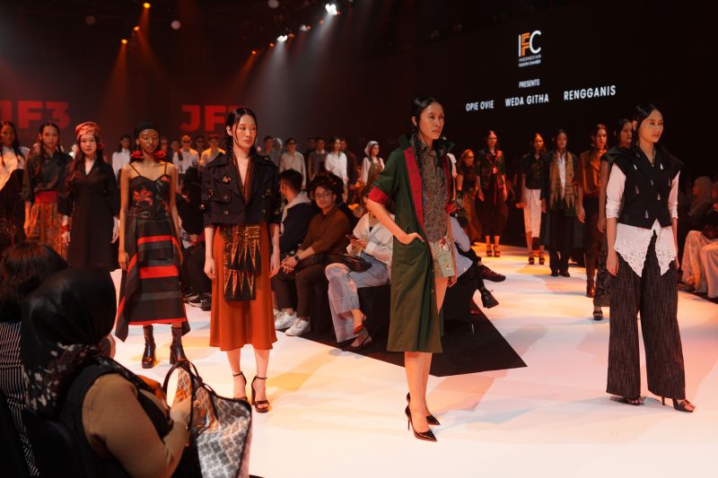 Tiga desainer tampilkan "Quiet Defiance" di JF3 Fashion Festival 2026