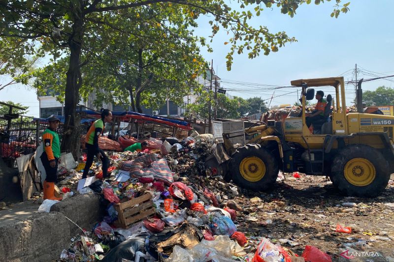 Pemkot Jaksel relokasi TPS Pasar Minggu untuk kebersihan dan estetika