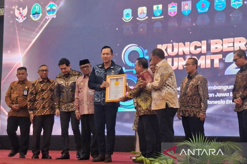 ahy-pengembangan-kawasan-harus-selaras-dengan-pembangunan-nasional