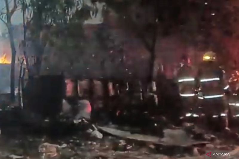 Kebakaran toko gas di Pulogebang diduga akibat korsleting listrik