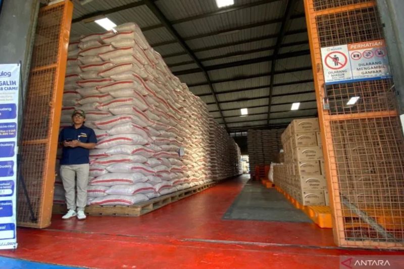 bulog-jabar-pastikan-ketahanan-pangan-kuat-stok-beras-847-ribu-ton