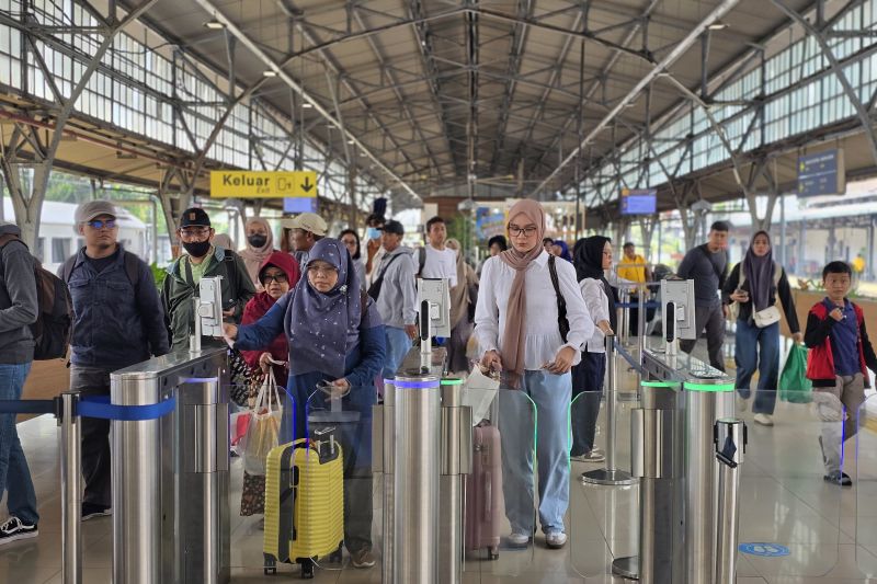 1,68 juta penumpang kereta manfaatkan "face recognition board gate"