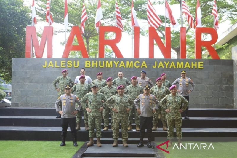 Perkuat pengamanan DKI, Kapolda Metro-Pangdam Jaya temui Pangkormar