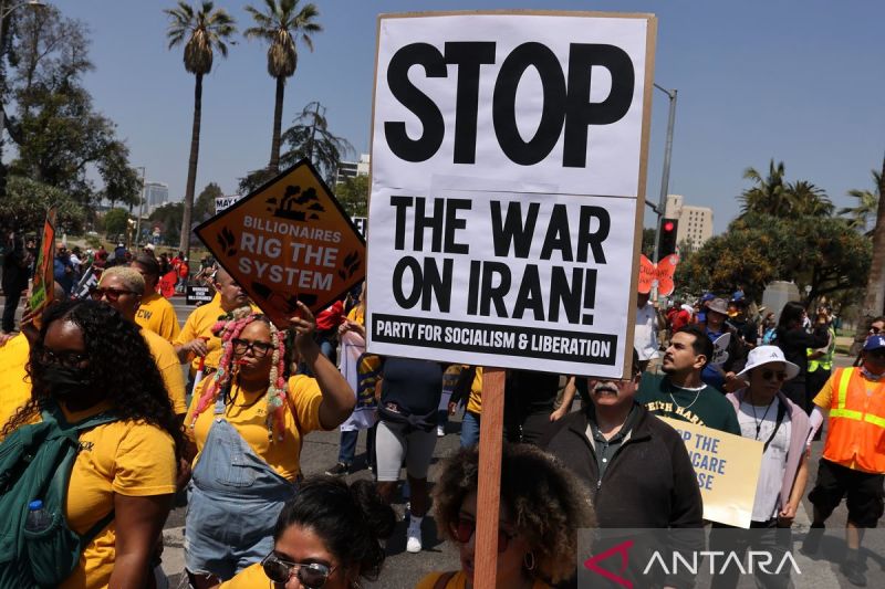 Menlu Iran sebut tak akan biarkan AS tentukan bagaimana akhir perang
