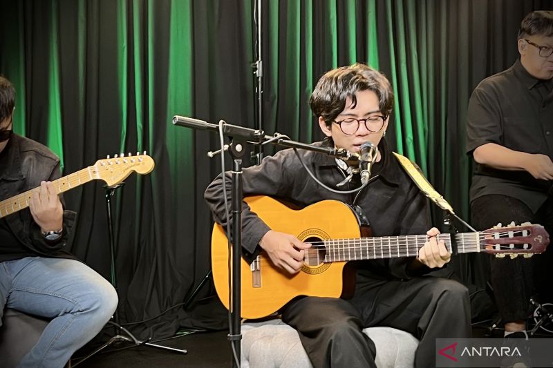 Aku Jeje ingin rayakan jatuh cinta lewat lagu yang ringan dan jenaka