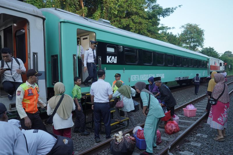 Kereta Ekonomi Kerakyatan Layani 103.848 Pelanggan, Perluas Akses Perjalanan Terjangkau dan Nyaman