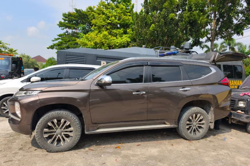KPK sita satu Pajero Sport dari istri kedua Bupati Kuansing nonaktif