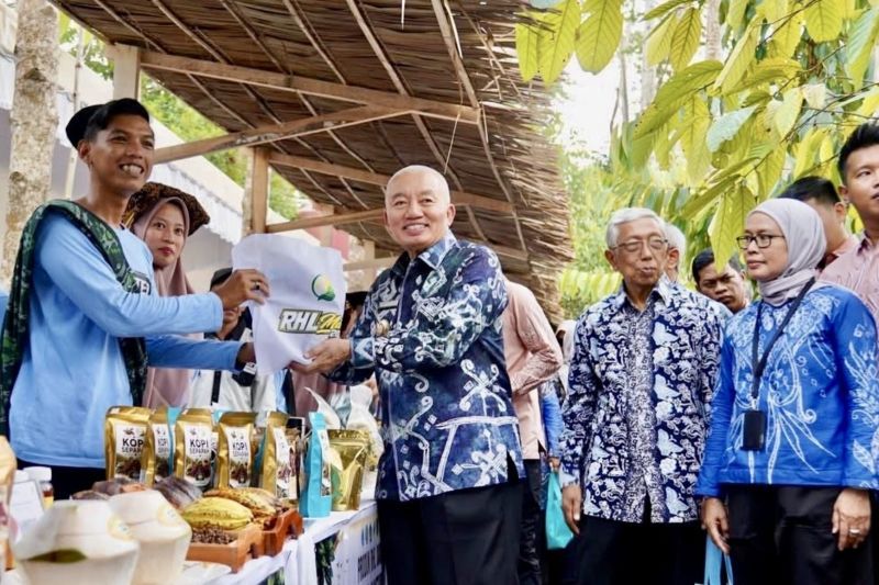 dishut-kalsel-luncurkan-rimba-mart-perluas-pasar-hhbk-kelompok-tani