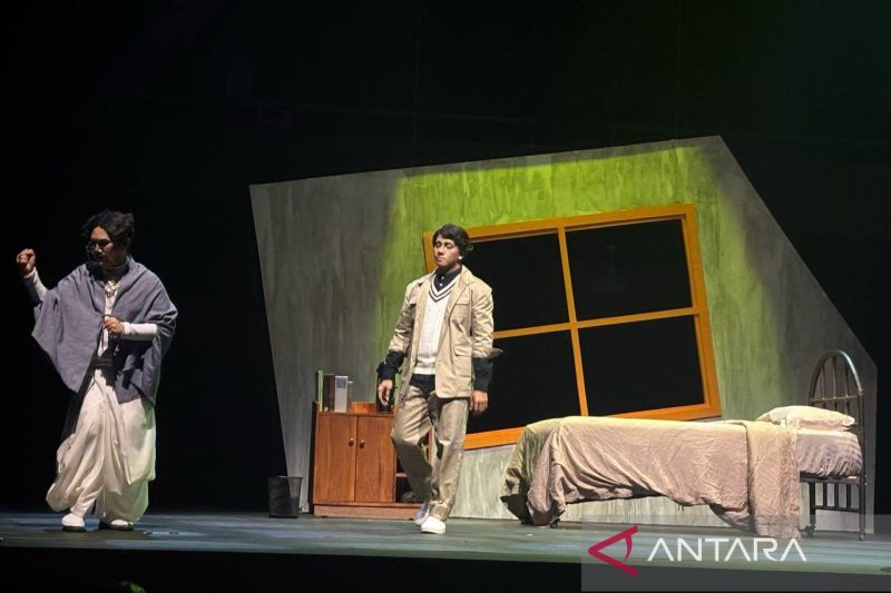 Teater Koma ajak masyarakat berefleksi mengenai kemanusiaan tiap zaman