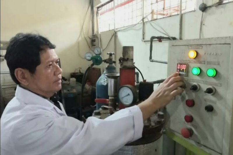Vokasi Undip ciptakan mesin sangrai kopi hemat energi