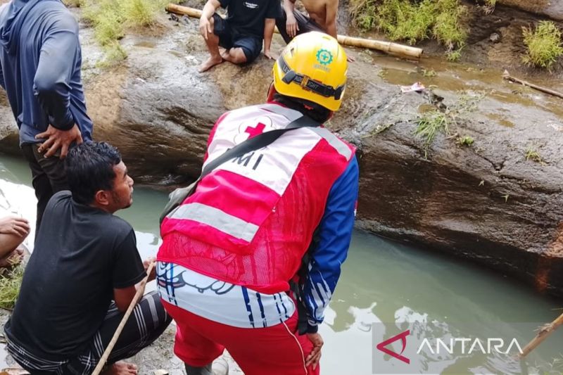 Petugas temukan jasad anak lima tahun yang tenggelam di sungai wilayah Cilaku-Cianjur