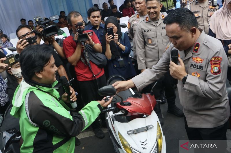 polda-metro-kembalikan-67-kendaraan-hasil-kejahatan-kepada-pemilik