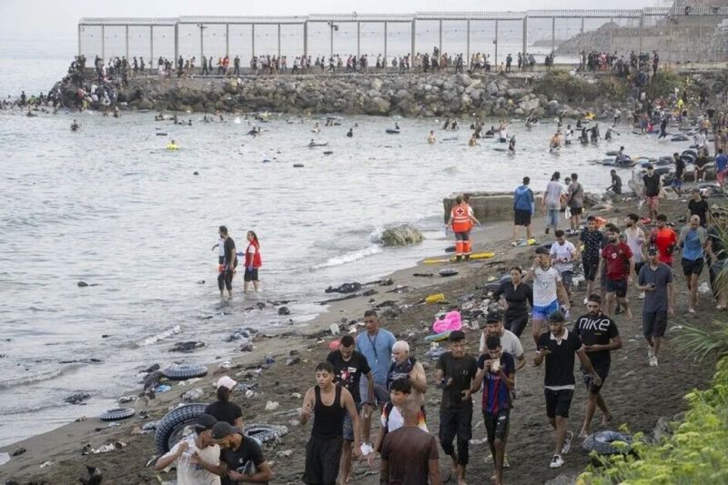 Laporan: Otoritas Maroko diduga bantu imigran menyeberang ke Ceuta