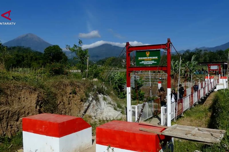 Jembatan Perintis Garuda di Temanggung tingkatkan ekonomi warga desa