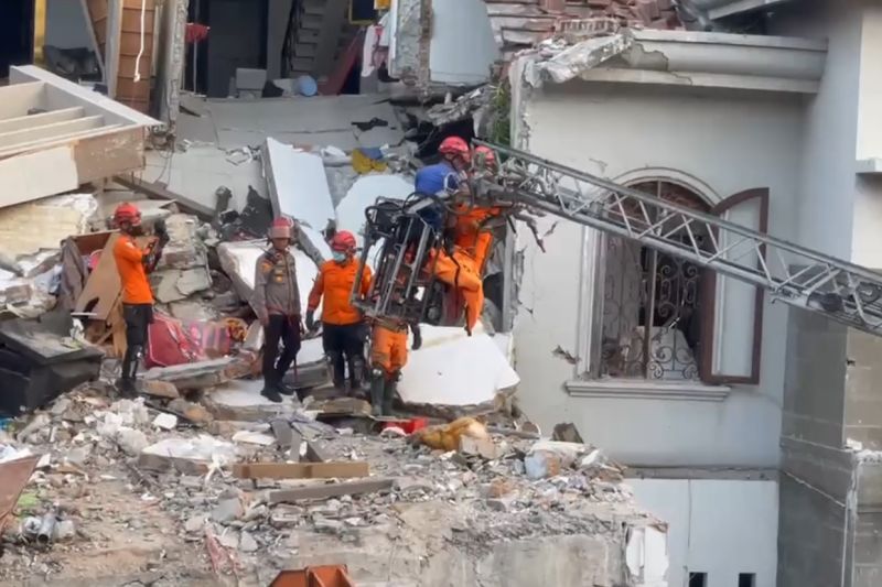 Tim SAR gabungan berhasil evakuasi tiga korban ledakan rumah di Medan