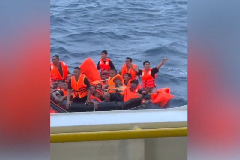 Kapal Vietnam tenggelam di Laut China Selatan, 46 orang selamat