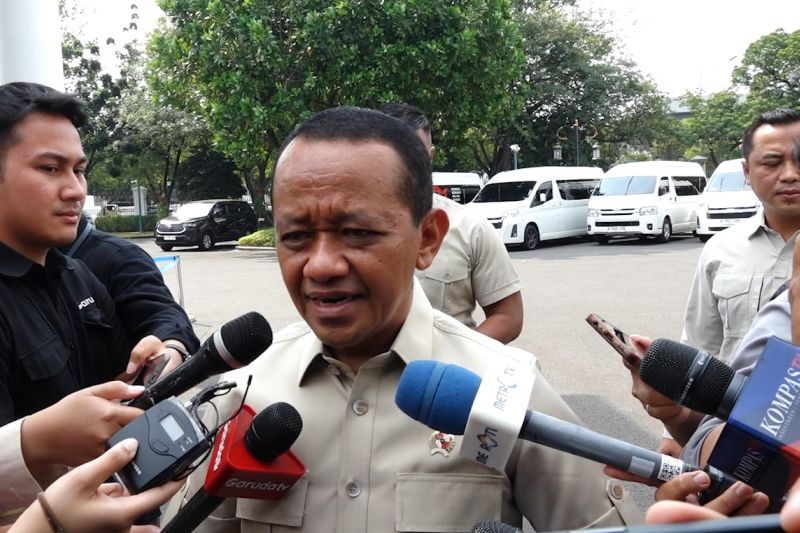 Ratas di Istana, Bahlil laporkan progres percepatan listrik desa