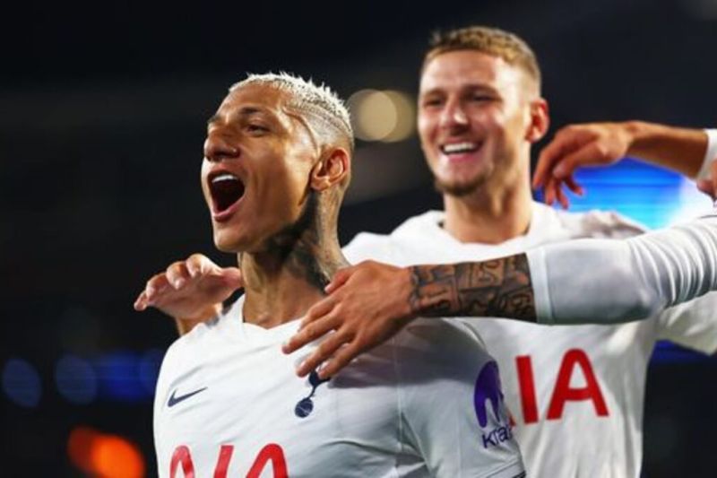 Pramusim: Tottenham menang 2-1 atas Chelsea meski main dengan 10 orang
