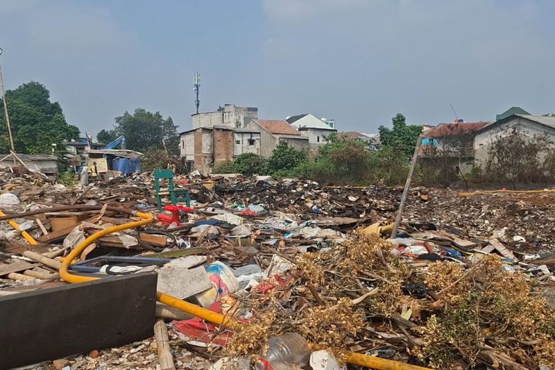 Petugas Gulkarmat meninggal saat tangani kebakaran di Kramat Jati