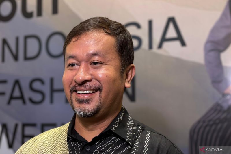 Desainer nilai perajin kain ulos makin berinovasi