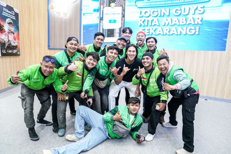 Sean Gelael berbagi pengalaman di dunia balap ke pengunjung GIIAS 2026