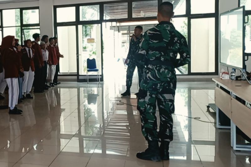 Taruna AAL bekali siswa Sekolah Rakyat 32 Natuna pendidikan karakter